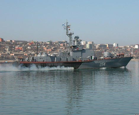 На Каспии стартовали маневры морской артиллерии
