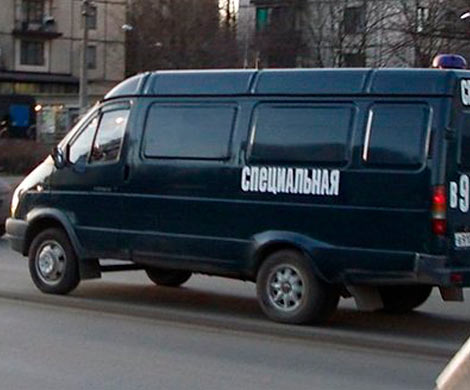 На МКАД неизвестные расстреляли санитарный транспорт для перевозки трупов