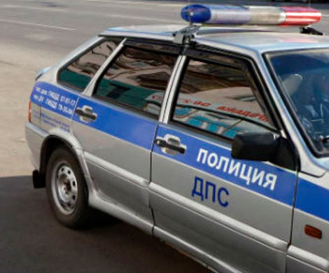 На томской трассе школьник за рулем ВАЗа протаранил грузовик