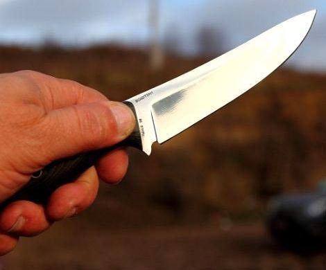 На Украине женщина случайно убила мужа во время игры в метание ножей