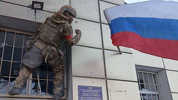 Над Авдеевкой взвился российский триколор