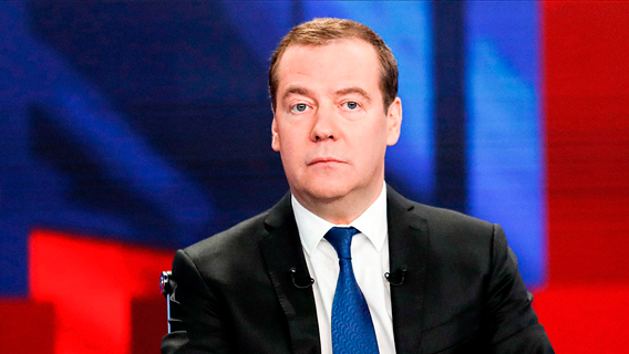 Медведев: «Надо жить в чистой стране. А страна у нас прекрасная!»
