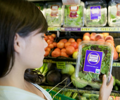Надписи на упаковках здоровых продуктов приводят к перееданию
