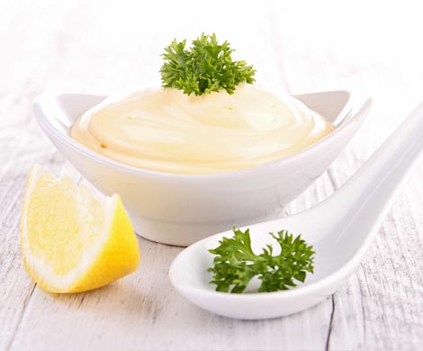 Названы продукты, от которых нужно отказаться во время летней жары
