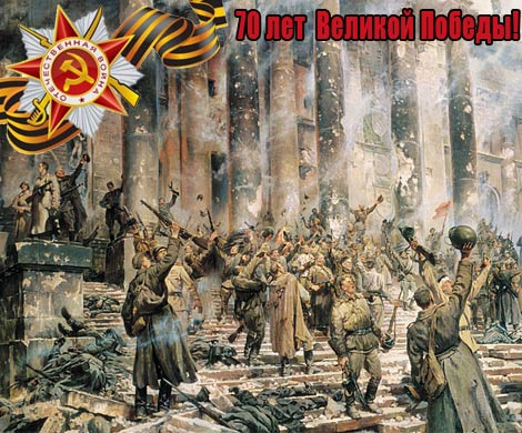 Низкий дом с голубыми ставнями