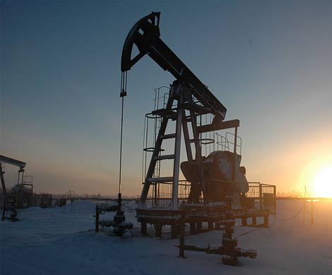 Новый год принес нефти новое снижение в цене