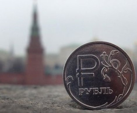 Новый год принесет проблемы: эксперты назвали курс рубля на праздники