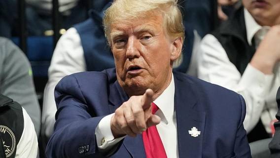 Нью-Йорк готовится к беспорядкам после того, как Трамп призвал людей к протестам из-за возможного ареста