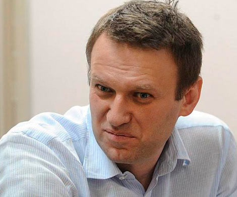 Общественники просят налоговую проверить Навального
