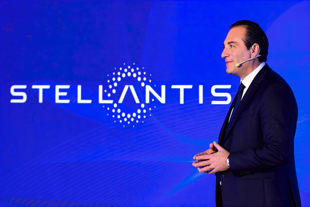 Обвал на четверть - как рекордные убытки Stellantis потрясли авторынок