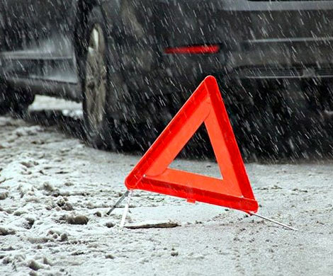 Очевидцы: пьяный водитель влетел под фуру в Ленобласти‍