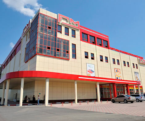 Очевидцы: в Симферополе у ТЦ «FM» вспыхнул крупный пожар