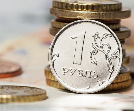 Ослабление курса рубля заставляет трудовых мигрантов покидать Россию