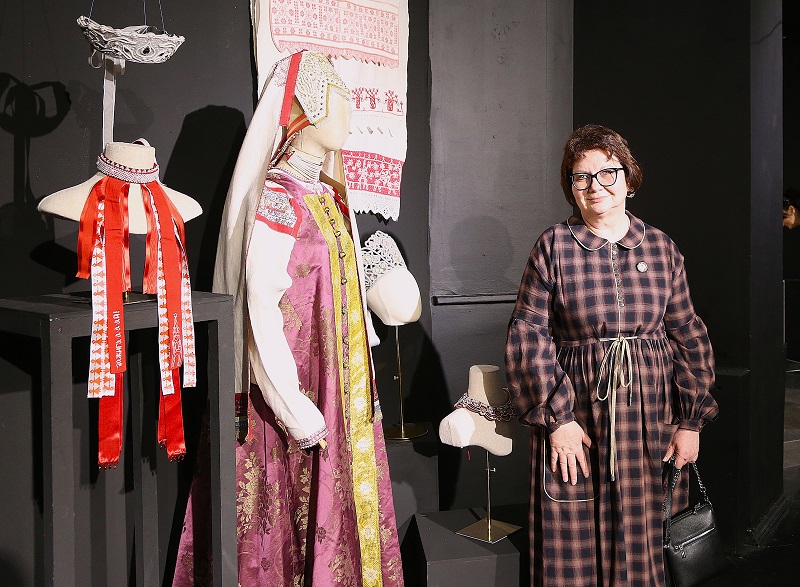 От прабабушек до космоса: выставка «На Красную горку» в Галерее Ходынка