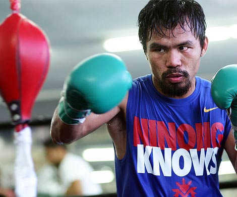 Пакьяо защитил титул чемпиона мира по версии WBO, победив Алгьери 