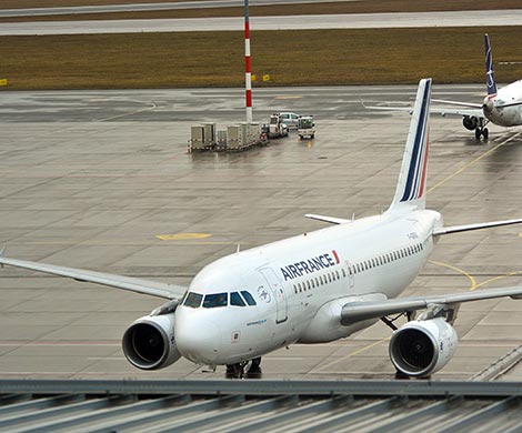 Пассажирка Air France спрятала в ручной клади двухлетнего ребенка