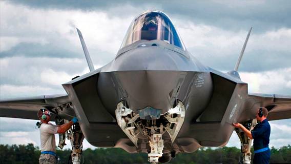 Пентагон приостановил поставки истребителей F-35 после обнаружения компонента китайского производства