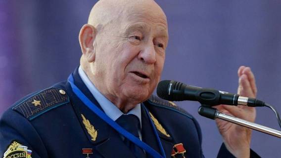 Первым из землян ступивший в космическую бездну. К 90-летию со дня рождения летчика-космонавта СССР Алексея Леонова