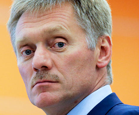 Песков пообещал защитить экстрадированного в Азербайджан российского блогера