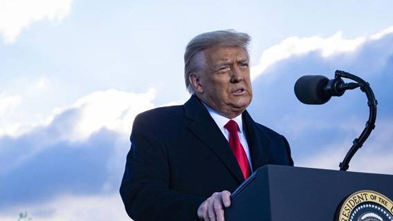 По словам адвокатов, Трамп не будет давать показания в Сенате в рамках процедуры импичмента