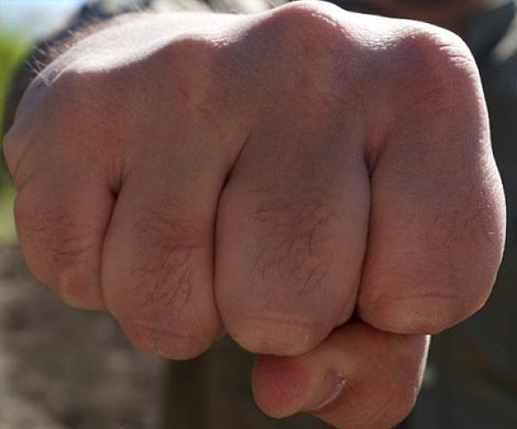 Под Воронежем парень избил и ограбил девушку за отказ в поцелуе