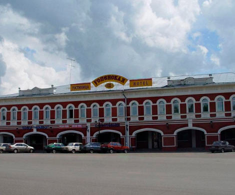 Под Ярославлем на ребенка с крыши гостиницы рухнула ледяная глыба