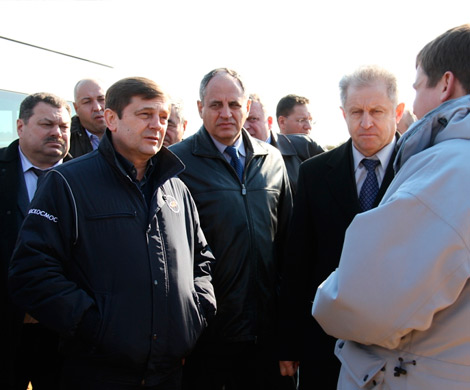 Полишкаров Полишкарову глаза не выклюет