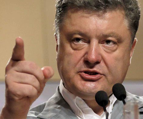 Порошенко намерен вернуть контроль над аэропортом Донецка