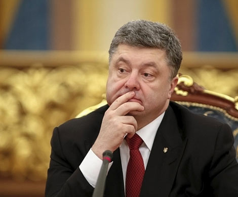 Порошенко не полетел в Лондон из-за кризиса в Раде
