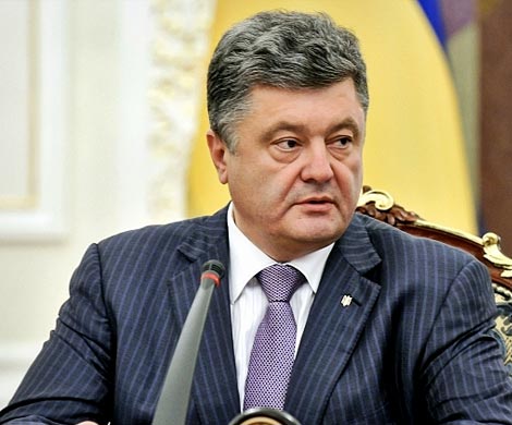 Порошенко уволил четырех скандальных судей