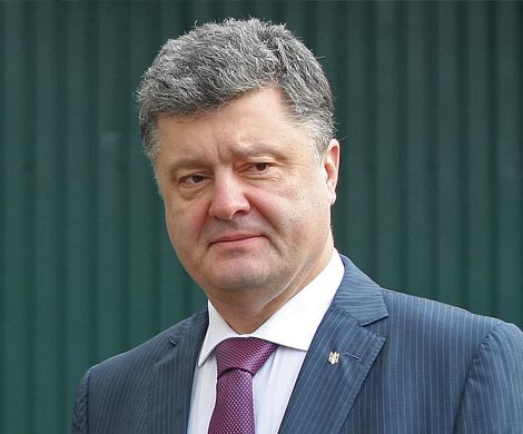 Порошенко заявил о скоплении российских частей возле Украины