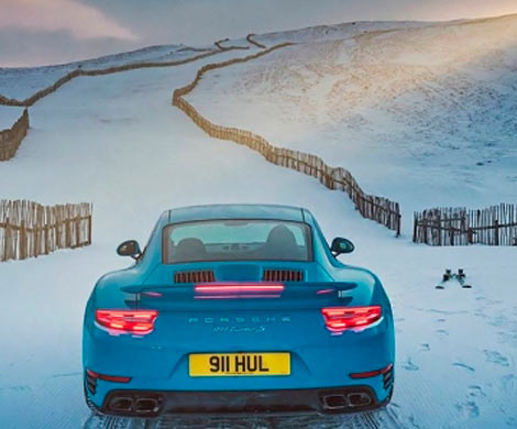 Porsche 911 Turbo S покорил горнолыжный спуск на видео