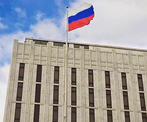 Посольство РФ в США призвало Трампа повлиять на Мэй