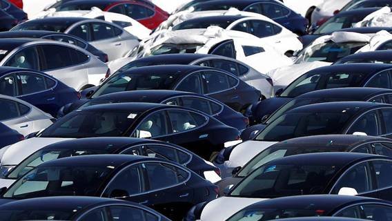 Поставки Tesla в Китае упали упали на 69%