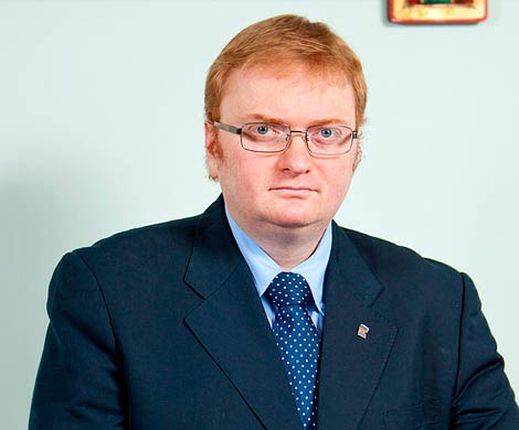 Поводом для блокировки Twitter Милонова могла стать жалоба