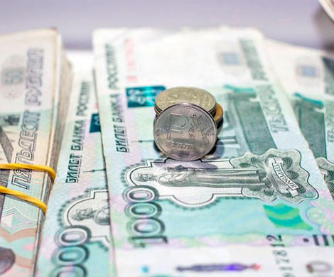 Повседневные расходы жителей России в апреле упали до пятилетнего минимума 
