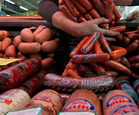 Похитители колбасы проломили голову грузчику в Москве‍