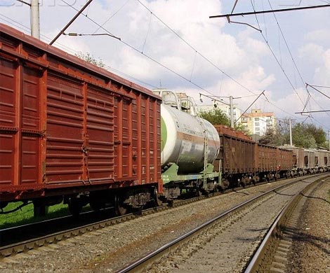 Пожилая волгоградка упала на рельсы и погибла под поездом