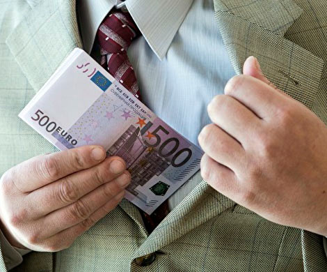 Правительство смягчит наказания за валютные нарушения