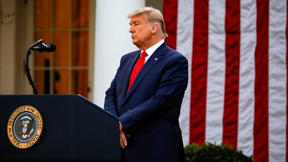 Предвыборный штаб Трампа подал иск в Верховный суд с просьбой отменить победу Байдена в Висконсине