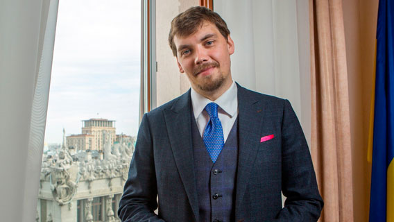 Премьер о Зеленском: «Пустое место» и «туман» в голове