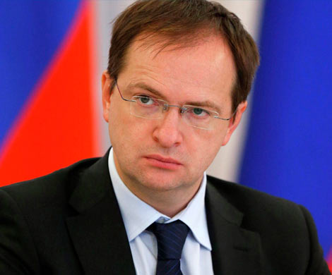 Президиум ВАК рекомендовал сохранить Мединскому научную степень