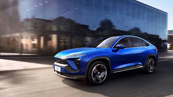 Производитель электромобилей Nio удвоил поставки в 2020 году на фоне усиления конкуренции с Tesla