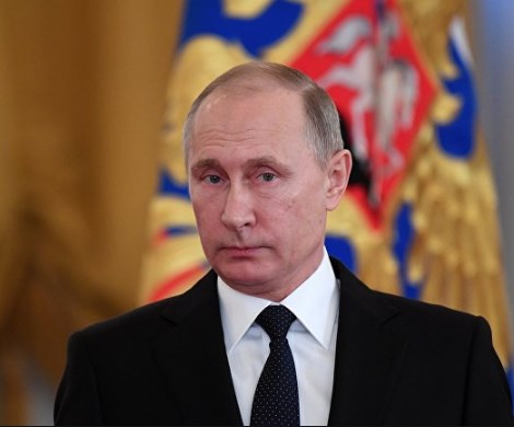 Путин обещает женщинам улучшить условия жизни и работы