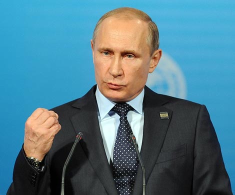 Путин признался, что не читает посвященные ему книги