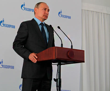 Путин призвал "Газпром" не строить дворцов в ДФО