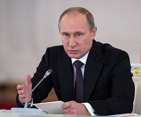 Путин призвал заморозить налоги