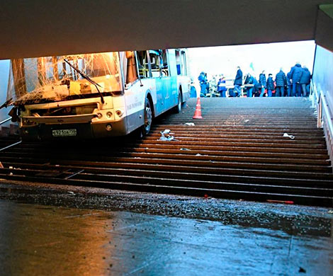 Пять человек погибли в ДТП с автобусом на западе Москвы