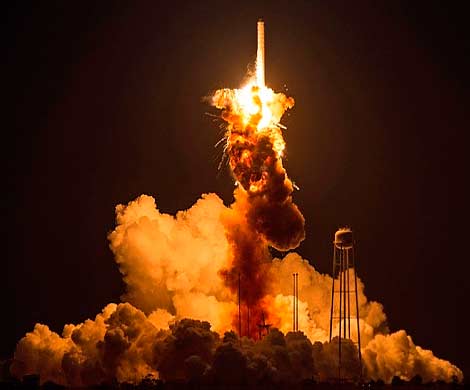 Ракету-носитель Antares взорвал оператор