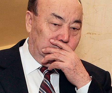 Рахимов сватает своих?
